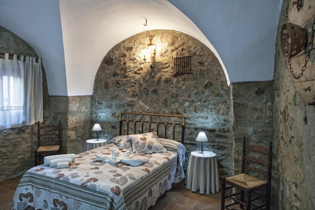 Apartamentos Rurales La Casa de Luis Santa Cruz de la Sierra Habitación foto
